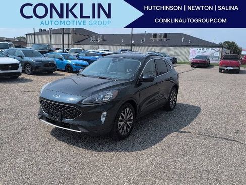 Used 2022 Ford Escape Titanium AWD/4WD image 1