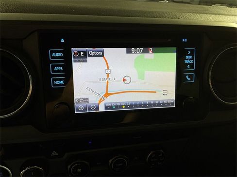 Used 2016 Toyota Tacoma TRD Sport image 2