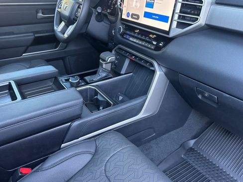 Used 2024 Toyota Tundra Limited AWD/4WD image 16