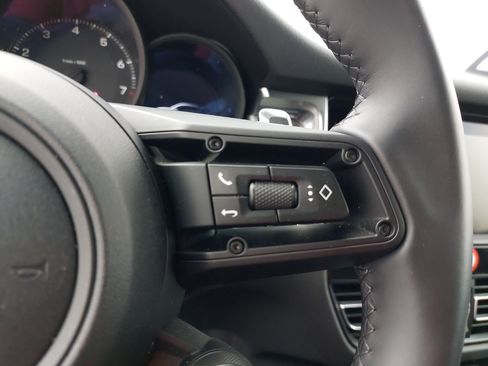 Certified 2026 Porsche Macan AWD/4WD image 20