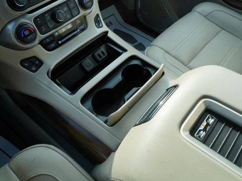 Used 2019 GMC Yukon Denali w/ Open Road Package AWD/4WD image 40