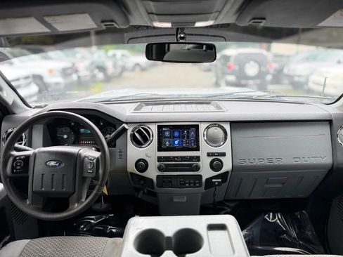 Used 2013 Ford F250 XLT w/ FX4 4X4 Off-Road Pkg image 13