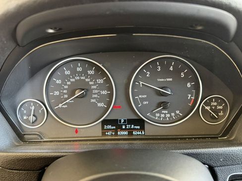 Used 2017 BMW 320i Sedan image 9