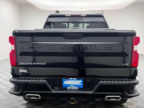 Used 2025 Chevrolet Silverado 1500 LT Trail Boss w/ Convenience Package II AWD/4WD image 9