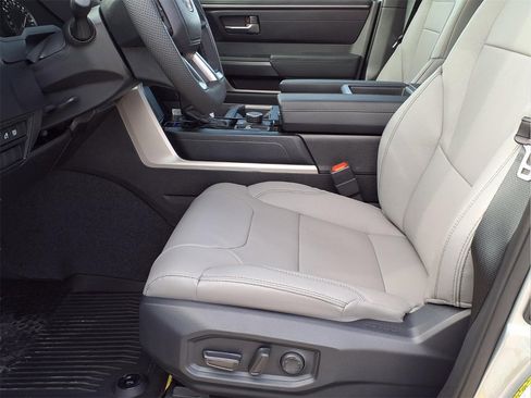 New 2026 Toyota Tundra SR5 image 12