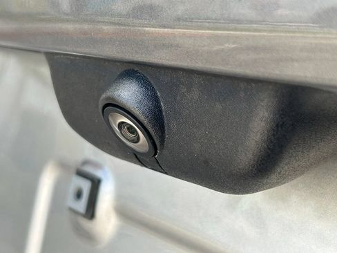 Used 2023 Ford Explorer XLT w/ Equipment Group 202A RWD image 35