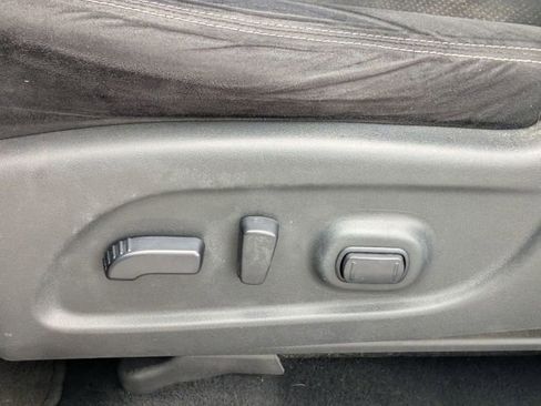 Used 2018 Nissan Murano SV image 17