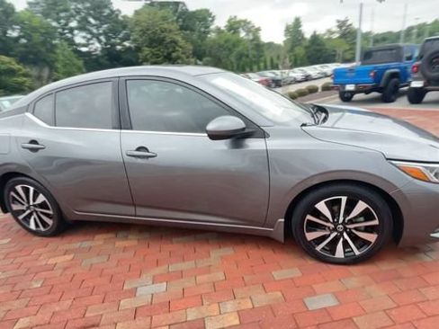 Used 2023 Nissan Sentra SV w/ SV Premium Package FWD image 2