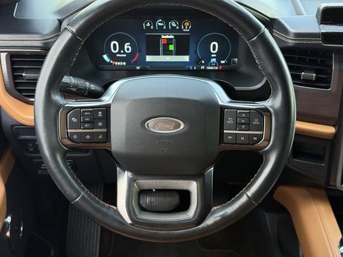 Used 2022 Ford Expedition Platinum RWD image 12