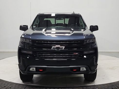 Used 2022 Chevrolet Silverado 1500 LT Trail Boss w/ Convenience Package II AWD/4WD image 2