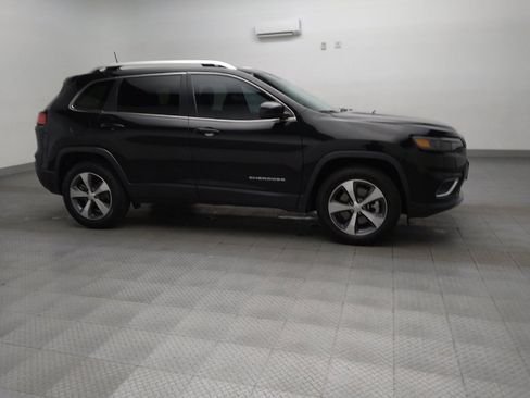 Used 2021 Jeep Cherokee Limited image 11