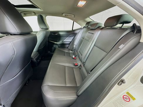 Used 2016 Lexus IS 200t RWD image 27