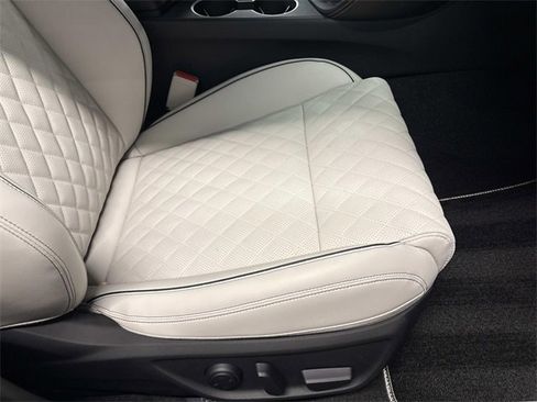 Used 2025 Genesis G70 3.3T Advanced w/ Sport Prestige Package image 29