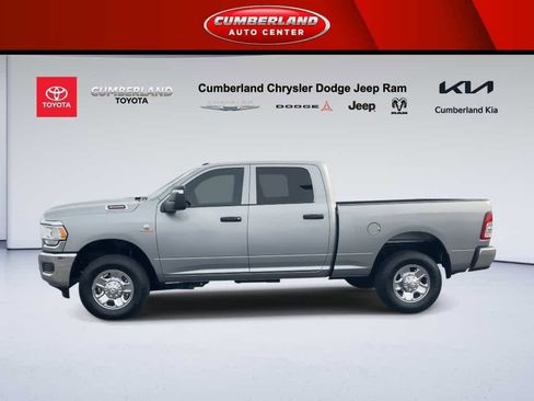 Used 2024 RAM 3500 Tradesman w/ Chrome Appearance Group image 4