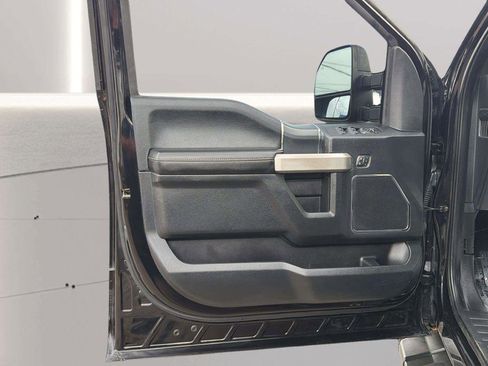 Used 2019 Ford F150 Lariat image 16