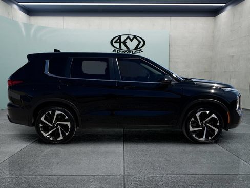 Used 2022 Mitsubishi Outlander ES FWD image 2