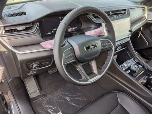 New 2026 Jeep Grand Cherokee L Limited AWD/4WD image 11