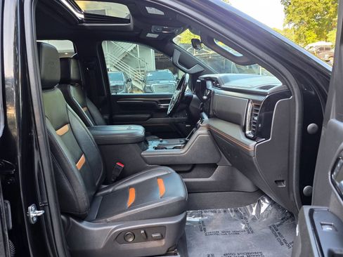 Used 2024 GMC Sierra 3500 AT4 w/ Technology Package AWD/4WD image 29