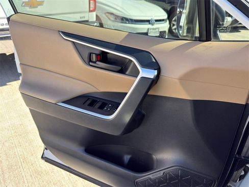 Used 2023 Toyota RAV4 LE image 19