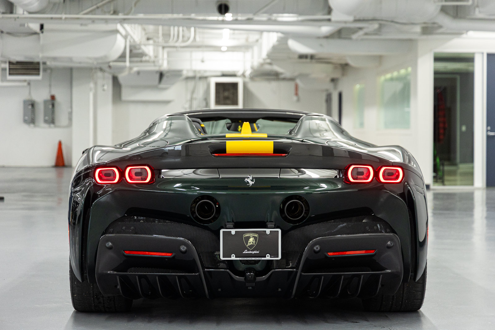 Used 2025 Ferrari SF90 Spider AWD/4WD image 9