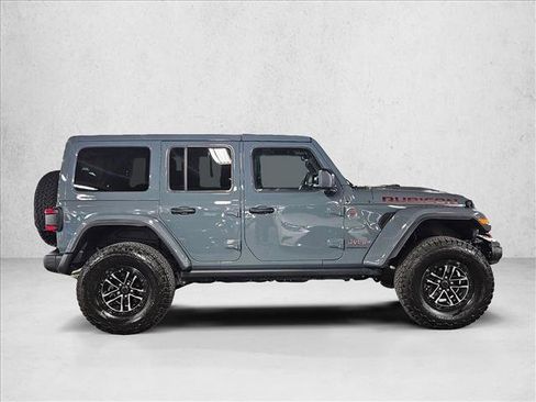 Used 2025 Jeep Wrangler Unlimited Rubicon AWD/4WD image 4