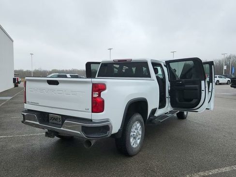 Used 2023 Chevrolet Silverado 2500 LT w/ Convenience Package image 13