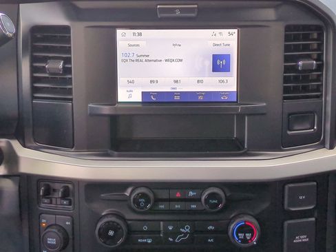 Used 2025 Ford F350 XLT w/ FX4 Off-Road Package image 28