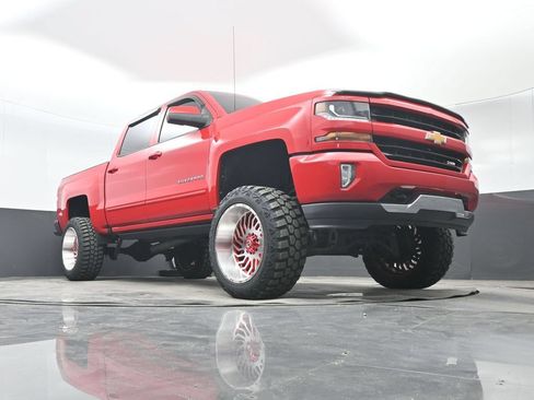 Used 2018 Chevrolet Silverado 1500 LT w/ All Star Edition AWD/4WD image 33