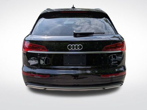 Used 2023 Audi Q5 2.0T Premium w/ Convenience Package AWD/4WD image 5