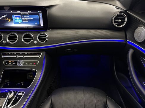 Used 2019 Mercedes-Benz E 300 image 33
