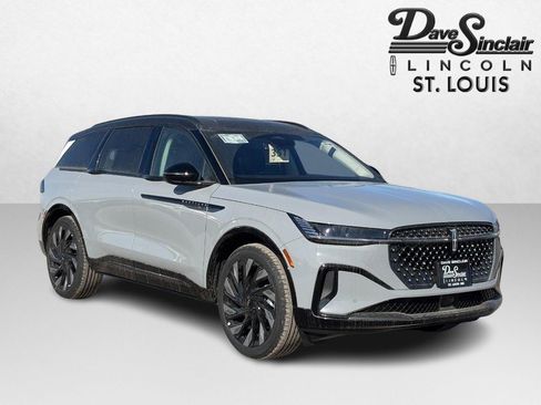 New 2026 Lincoln Nautilus Reserve image 3