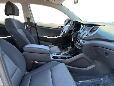 Used 2017 Hyundai Tucson SE w/ SE Popular Package 02 FWD image 14