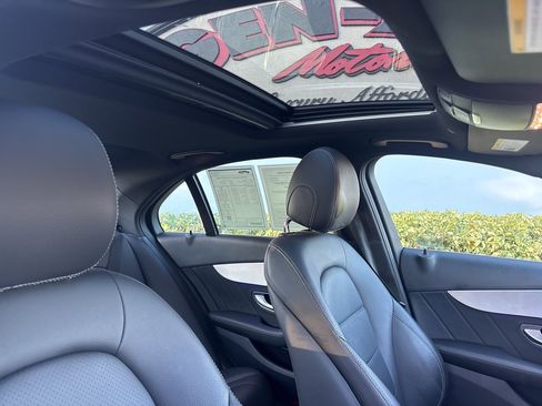 Used 2020 Mercedes-Benz C 300 4MATIC Sedan image 16