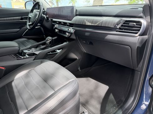 Used 2024 Kia Telluride SX Prestige image 13