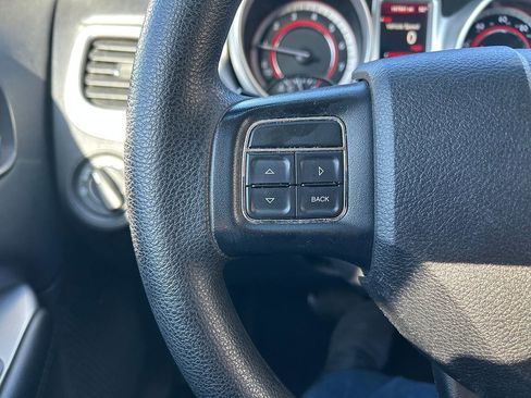 Used 2018 Dodge Journey SE image 14