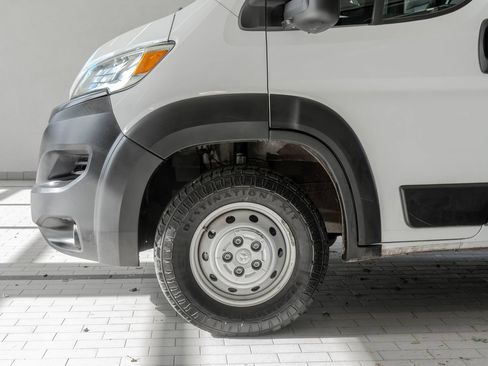 Used 2025 RAM ProMaster 2500 w/ Convenience Group FWD image 4