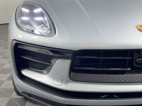 Used 2026 Porsche Macan image 11