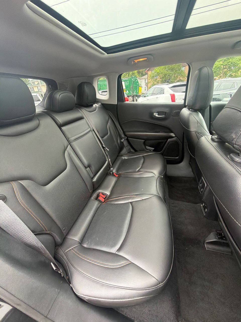 Used 2018 Jeep Compass Limited w/ Navigation Group AWD/4WD image 37