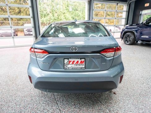 Used 2023 Toyota Corolla LE image 3