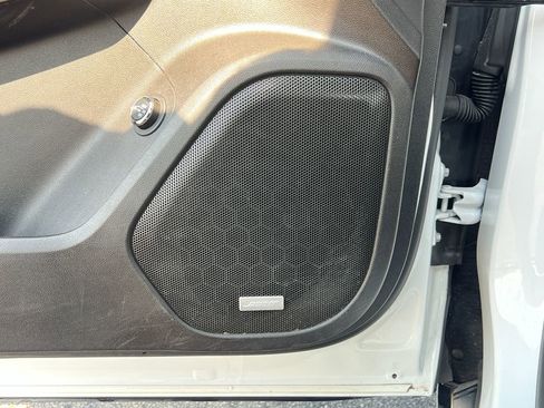 Used 2023 GMC Acadia SLT w/ LPO, Floor Liner Package image 15