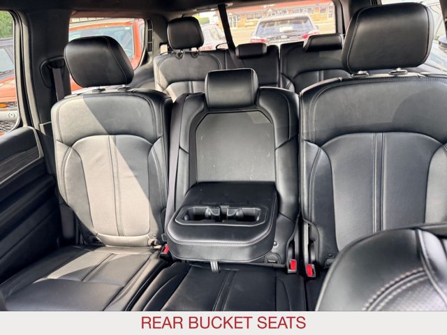 Certified 2024 Jeep Wagoneer Series II w/ Flexible Seating Group AWD/4WD image 18