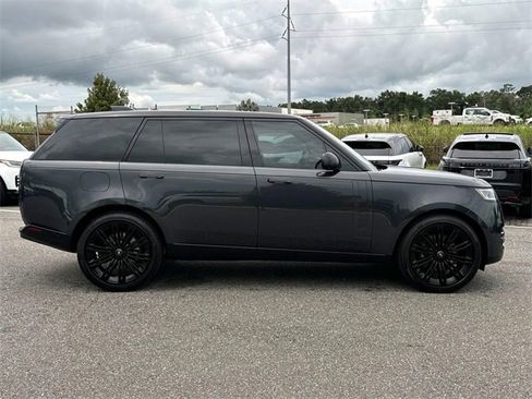 New 2025 Land Rover Range Rover Long Wheelbase SE image 7