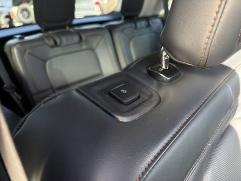 Used 2025 Lincoln Aviator Reserve w/ Equipment Group 201A image 14