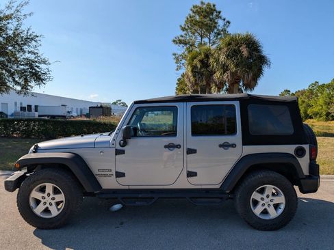 Used 2017 Jeep Wrangler Unlimited Sport w/ Quick Order Package 24S image 9