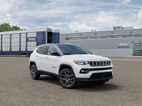 New 2026 Jeep Compass Limited w/ Sun, Sound & Navigation Group AWD/4WD image 5