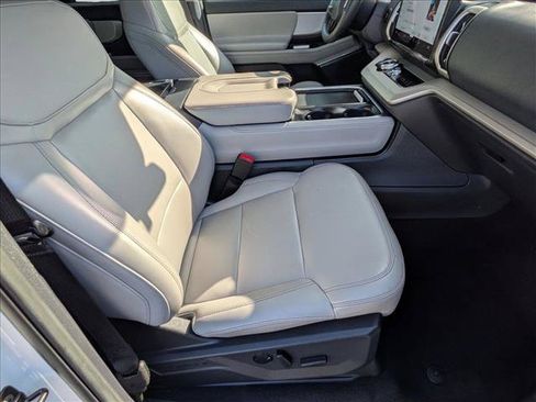 Used 2025 Ford Expedition Max Active AWD/4WD image 20