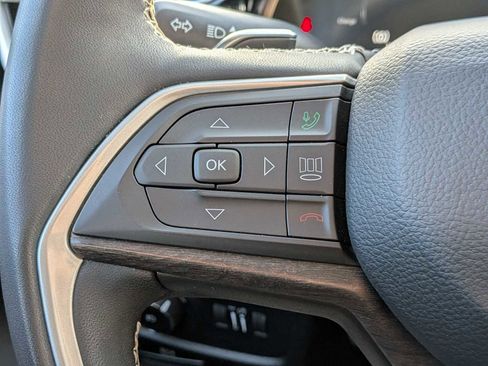 Used 2022 Jeep Grand Cherokee Limited 4xe w/ Luxury Tech Group II image 25