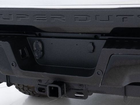 Used 2017 Ford F250 Platinum w/ FX4 Off-Road Package image 17