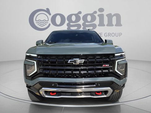 Used 2026 Chevrolet Suburban Z71 AWD/4WD image 8