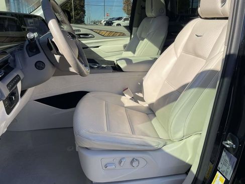 Used 2022 Cadillac Escalade Sport Platinum image 22